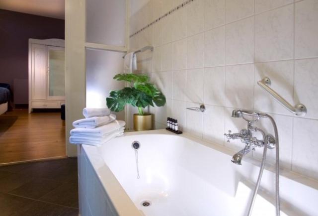 Haarlem Hotel Suites Esterno foto